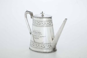 Teiera. Inghilterra, fine del XIX secolo (apparentemente priva di bollatura)  - Asta Argenti da Collezione | XX secolo - Associazione Nazionale - Case d'Asta italiane