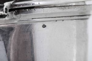 Cioccolatiera. Parigi, prima met del XVIII secolo, maestro argentiere Antoine Leopold.  - Asta Argenti da Collezione | XX secolo - Associazione Nazionale - Case d'Asta italiane