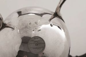 Caffettiera. Parigi, secondo quarto del XVIII secolo, marchio dell'argentiere (parziale di difficile lettura)  - Asta Argenti da Collezione | XX secolo - Associazione Nazionale - Case d'Asta italiane