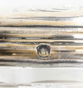 Necessaire da viaggio. Francia XIX-XX secolo. Marchio per l'argento primo titolo in uso dal 1838  - Asta Argenti da Collezione | XX secolo - Associazione Nazionale - Case d'Asta italiane