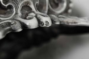 Coppia di candelieri. Impero Austro-Ungarico, XIX secolo. Marchi di garanzia genovesi in uso dal 1825 al 1872  - Asta Argenti da Collezione | XX secolo - Associazione Nazionale - Case d'Asta italiane