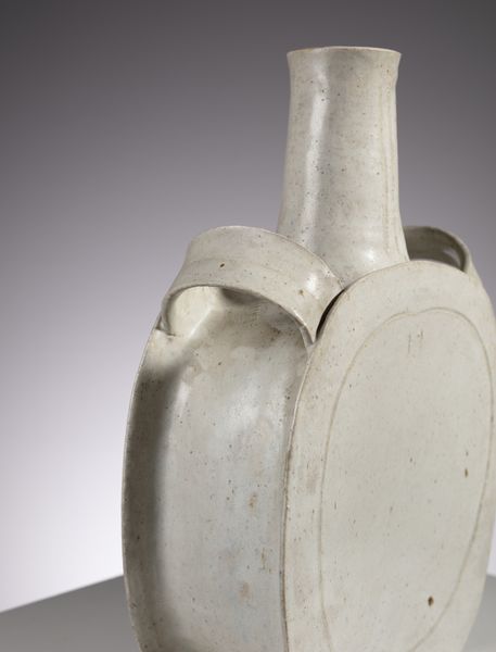 GAMBONE BRUNO (n. 1936) : Bottiglia a orcio biansata  - Asta Asta 410 | DESIGN E ARTI DECORATIVE DEL NOVECENTO - CERAMICHE Online - Associazione Nazionale - Case d'Asta italiane