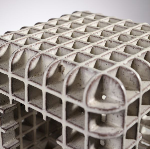 TASCA ALESSIO (1929 - 2020) : Scultura a traforo  - Asta Asta 410 | DESIGN E ARTI DECORATIVE DEL NOVECENTO - CERAMICHE Online - Associazione Nazionale - Case d'Asta italiane