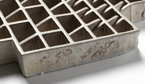 TASCA ALESSIO (1929 - 2020) : Scultura a bassorilievo ad ispirazione optical  - Asta Asta 410 | DESIGN E ARTI DECORATIVE DEL NOVECENTO - CERAMICHE Online - Associazione Nazionale - Case d'Asta italiane