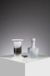 BUCCI FRANCO  (1933 - 2002) - Bottiglia e vaso per Laboratorio Pesaro
