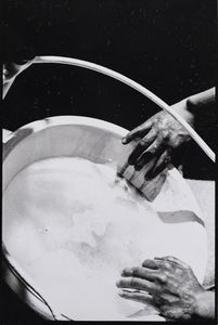 CUSIMANO MARIO - Lotto composto da n. 6 fotografie. Ascolta uomo.