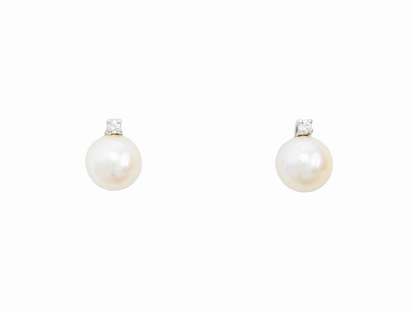 Orecchini in oro bianco con diamanti e perle coltivate  - Asta Gioielli e Orologi - Associazione Nazionale - Case d'Asta italiane
