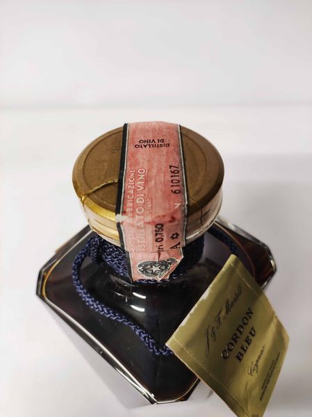 Martell Cordon Bleu, Cognac Decanter Baccarad  - Asta Whisky & Co. - Associazione Nazionale - Case d'Asta italiane