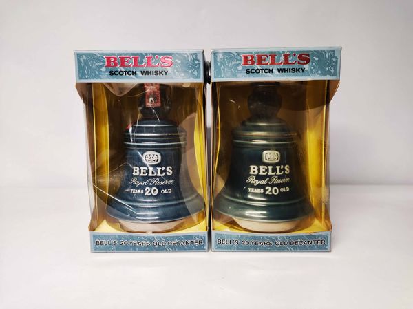 Bell's 20 Years Old Decanter Royal Reserve, Scoth Whisky  - Asta Whisky & Co. - Associazione Nazionale - Case d'Asta italiane