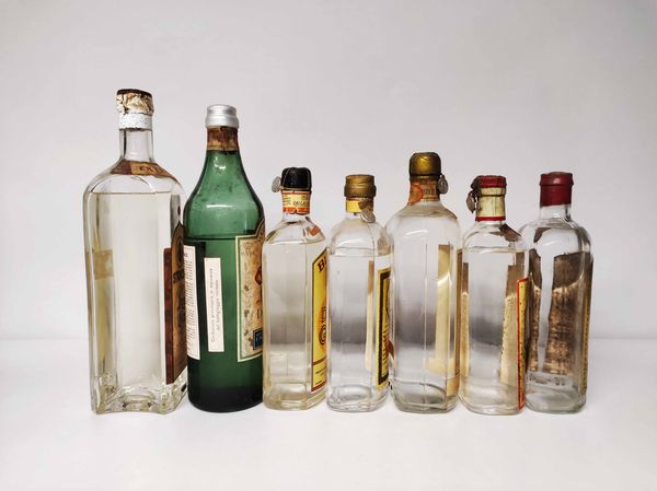 Stock, Martinazzi, Buton, Vlahov, Ciuti, Grant's, Sarti, Dry Gin  - Asta Whisky & Co. - Associazione Nazionale - Case d'Asta italiane