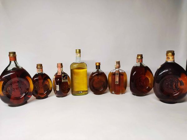 Vecchia Romagna Etichetta Bianca, Brandy  - Asta Whisky & Co. - Associazione Nazionale - Case d'Asta italiane