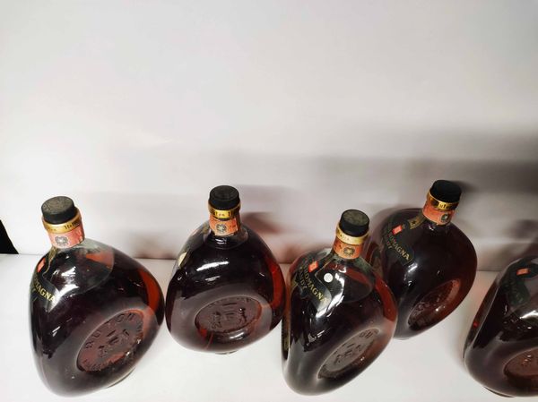 Vecchia Romagna Etichetta Nera, Brandy  - Asta Whisky & Co. - Associazione Nazionale - Case d'Asta italiane