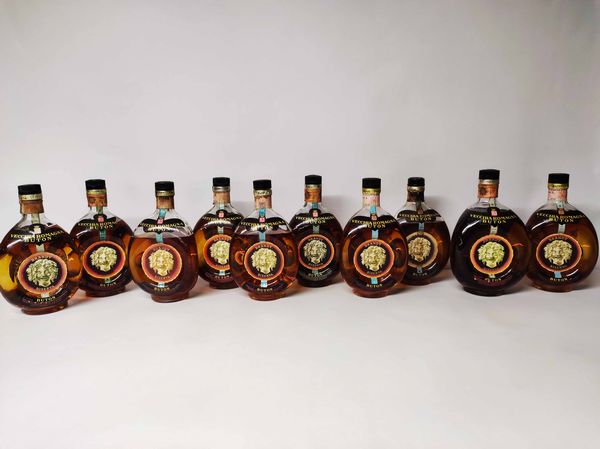 Vecchia Romagna Riserva, Brandy  - Asta Whisky & Co. - Associazione Nazionale - Case d'Asta italiane