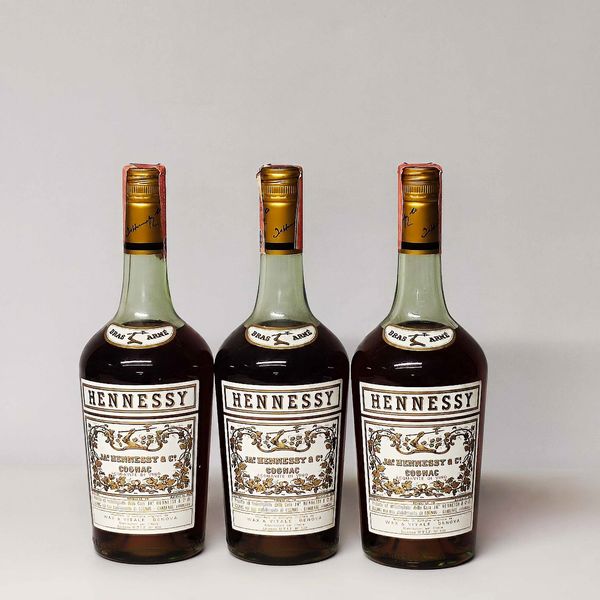 Hennessy Bras Arme, Cognac  - Asta Whisky & Co. - Associazione Nazionale - Case d'Asta italiane