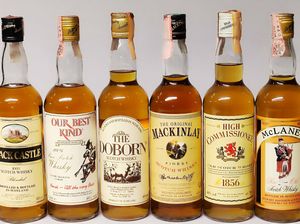 Black Castle, Our Best Kind, Doborn, Mackinlay, Commissioner, Mclane's, Scoth Whisky  - Asta Whisky & Co. - Associazione Nazionale - Case d'Asta italiane