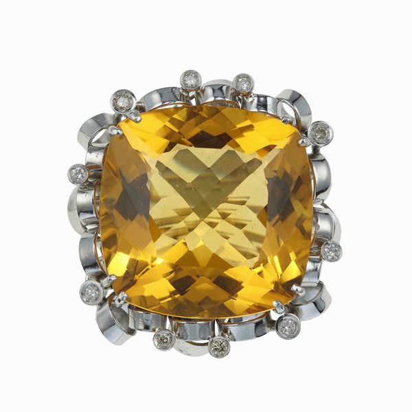 Anello con grande quarzo citrino  - Asta Gioielli - Associazione Nazionale - Case d'Asta italiane