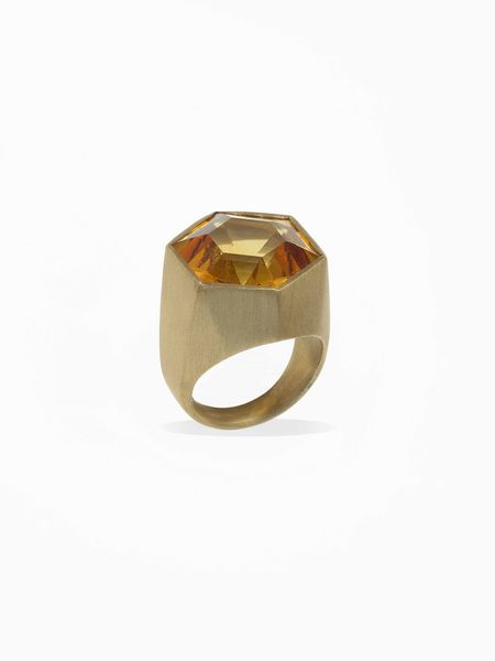 Anello con quarzo citrino esagonale  - Asta Gioielli - Associazione Nazionale - Case d'Asta italiane