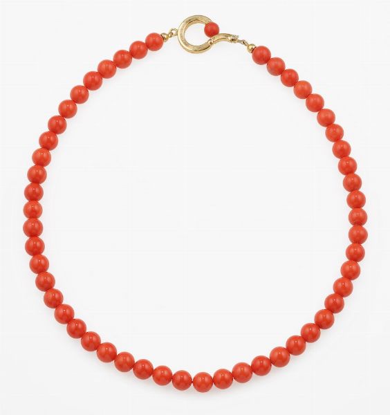 Lotto costituito da lunga collana e girocollo in corallo  - Asta Gioielli - Associazione Nazionale - Case d'Asta italiane