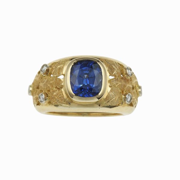 Anello con zaffiro e piccoli diamanti  - Asta Gioielli - Associazione Nazionale - Case d'Asta italiane