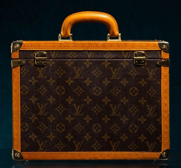 Louis Vuitton Beauty Cse  - Asta Luxury Vintage e Penne da Collezione - Associazione Nazionale - Case d'Asta italiane