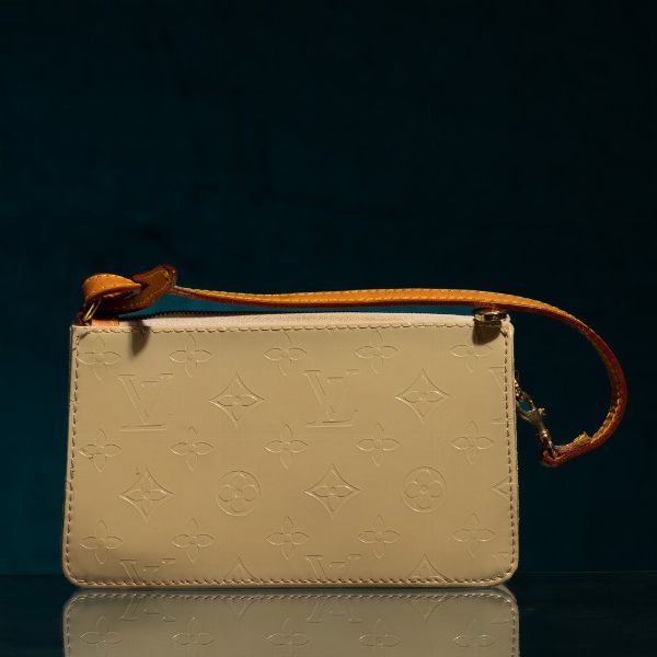 Louis Vuitton Pochette  - Asta Luxury Vintage e Penne da Collezione - Associazione Nazionale - Case d'Asta italiane