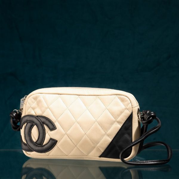 Chanel Pochette Cambon Ligne  - Asta Luxury Vintage e Penne da Collezione - Associazione Nazionale - Case d'Asta italiane