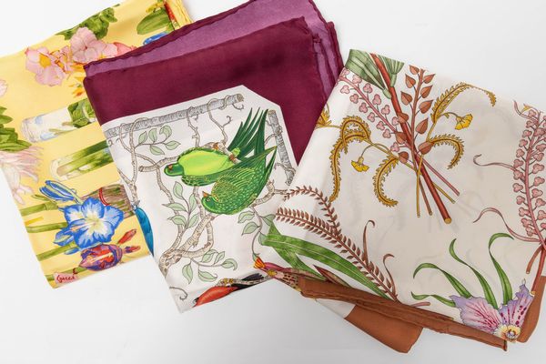 Gucci - lotto di  3 Foulard  - Asta Luxury Vintage e Penne da Collezione - Associazione Nazionale - Case d'Asta italiane