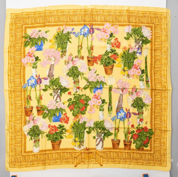 Gucci - lotto di  3 Foulard  - Asta Luxury Vintage e Penne da Collezione - Associazione Nazionale - Case d'Asta italiane