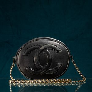 Chanel Borsa a tracolla  - Asta Luxury Vintage e Penne da Collezione - Associazione Nazionale - Case d'Asta italiane
