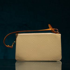 Louis Vuitton Pochette  - Asta Luxury Vintage e Penne da Collezione - Associazione Nazionale - Case d'Asta italiane