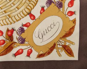Ken Scott /Gucci/Fendi - lotto di 3 Foulards  - Asta Luxury Vintage e Penne da Collezione - Associazione Nazionale - Case d'Asta italiane