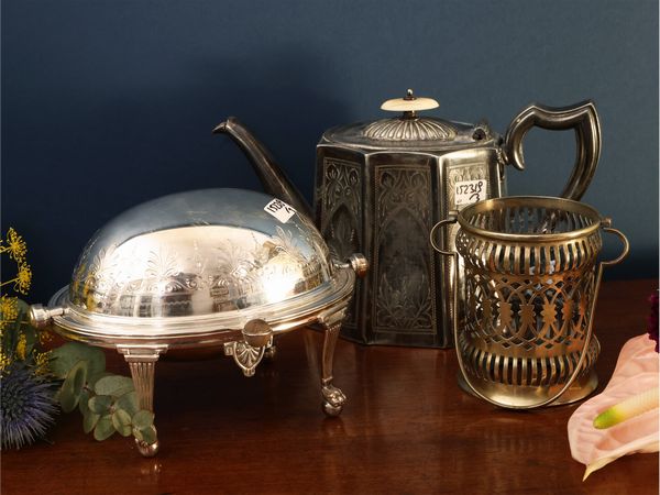 Lotto di accessori per la tavola in metallo argentato  - Asta Una casa al Ponte Vecchio - Associazione Nazionale - Case d'Asta italiane