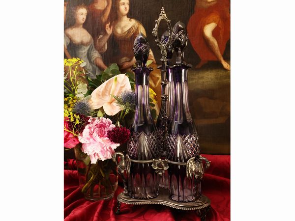 Tantalus in metallo argentato  - Asta Una casa al Ponte Vecchio - Associazione Nazionale - Case d'Asta italiane