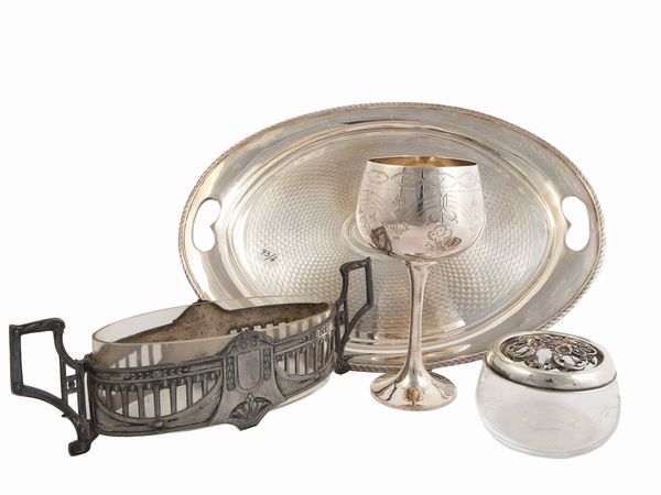 Lotto di accessori per la tavola in metallo argentato  - Asta Una casa al Ponte Vecchio - Associazione Nazionale - Case d'Asta italiane