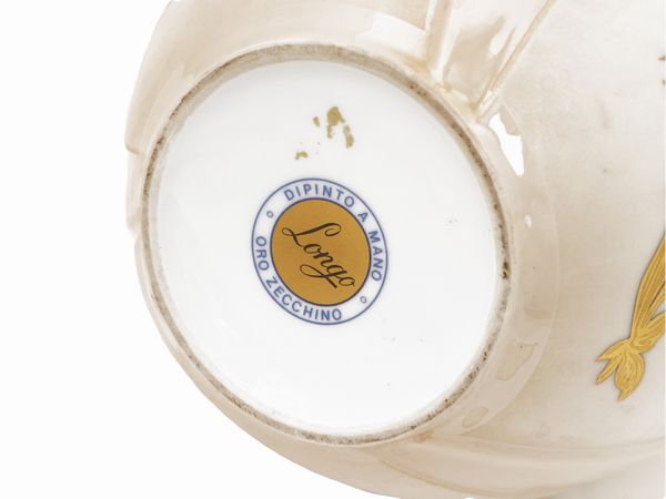 Vaso ovoidale in porcellana  - Asta Una casa al Ponte Vecchio - Associazione Nazionale - Case d'Asta italiane