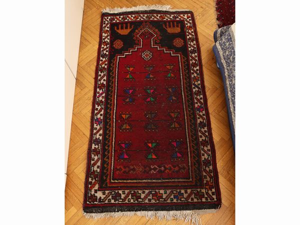 Tre piccoli tappeti caucasici  - Asta Una casa al Ponte Vecchio - Associazione Nazionale - Case d'Asta italiane