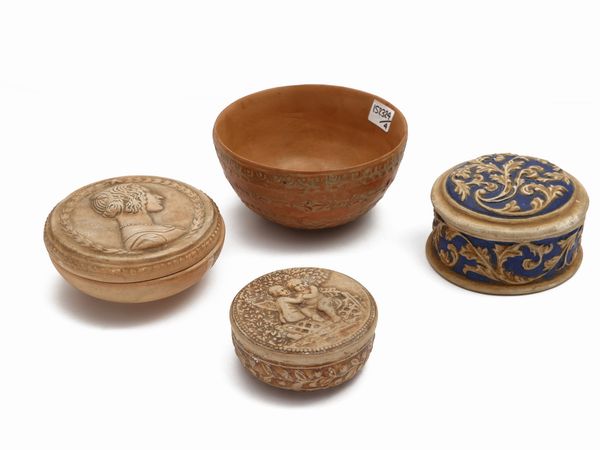 Lotto di accessori in terracotta di Signa  - Asta Una casa al Ponte Vecchio - Associazione Nazionale - Case d'Asta italiane