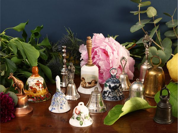 Collezione di campanelle  - Asta Una casa al Ponte Vecchio - Associazione Nazionale - Case d'Asta italiane