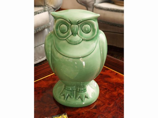 Gufo in ceramica color Celadon  - Asta Una casa al Ponte Vecchio - Associazione Nazionale - Case d'Asta italiane