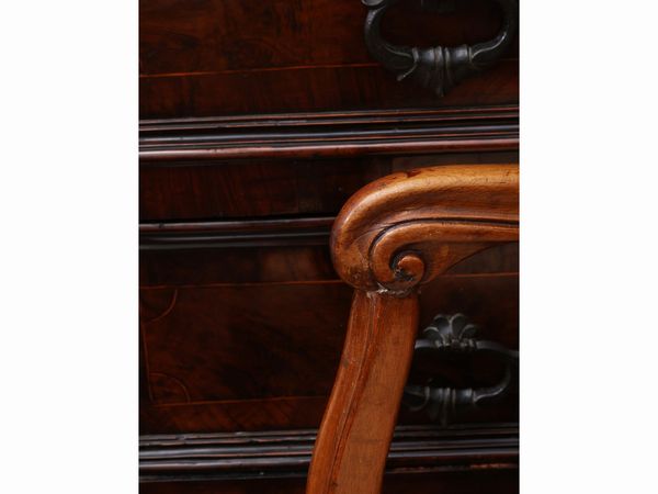 Poltroncina in noce  - Asta Una casa al Ponte Vecchio - Associazione Nazionale - Case d'Asta italiane