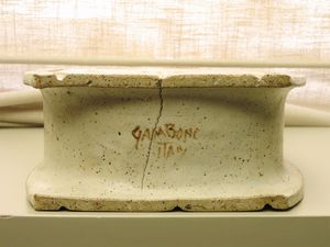 Bruno Gambone : Vaso in terracotta smaltata, Anni Settanta  - Asta Una casa al Ponte Vecchio - Associazione Nazionale - Case d'Asta italiane