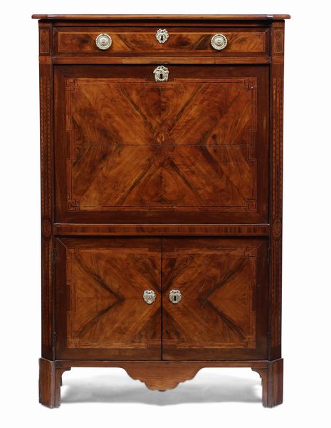 Secretaire in legno lastronato e filettato. Fine XVIII secolo  - Asta Dimore italiane - Associazione Nazionale - Case d'Asta italiane
