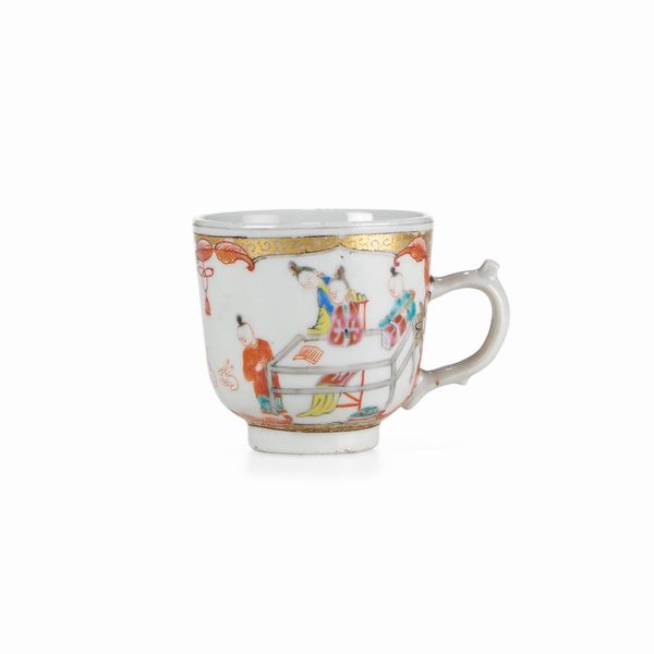 Coppia di tazzine, porcellana, Cina, Dinastia Qing, epoca Qianlong (1736-1796)  - Asta Dimore italiane - Associazione Nazionale - Case d'Asta italiane