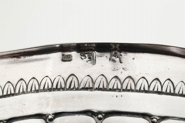 Zuccheriera e ciotola a conchiglia. Argenteria veneta del XX secolo  - Asta Dimore italiane - Associazione Nazionale - Case d'Asta italiane