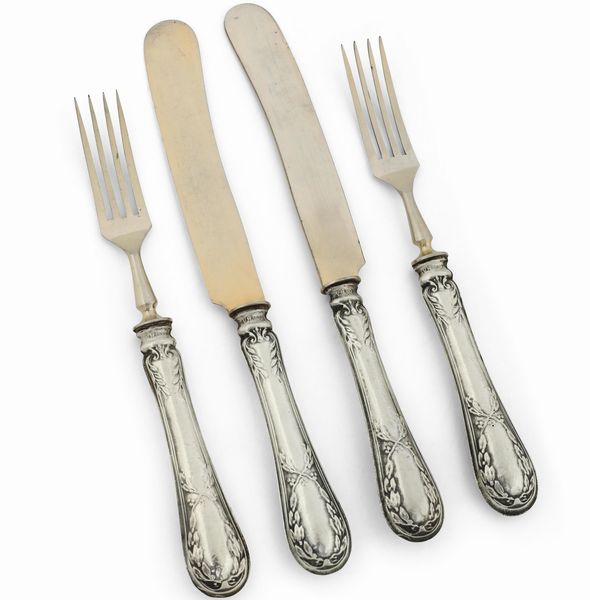 Servizio di posate da dolce. Argenteria italiana del XX secolo  - Asta Dimore italiane - Associazione Nazionale - Case d'Asta italiane