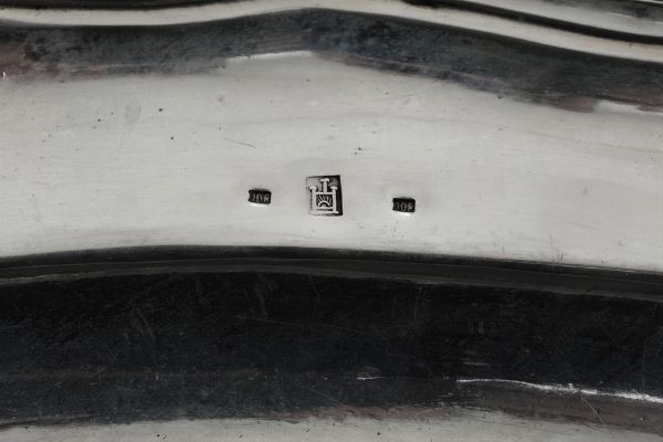 Vassoio da portata. Argenteria italiana, prima met del XX secolo  - Asta Dimore italiane - Associazione Nazionale - Case d'Asta italiane