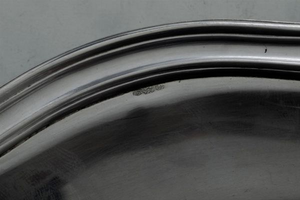 Piatto da portata. Argenteria italiana del XX secolo  - Asta Dimore italiane - Associazione Nazionale - Case d'Asta italiane