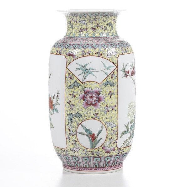 Vaso con inserto naturalistico in porcellana Famiglia Rosa, Cina, Repubblica, XX secolo  - Asta Dimore italiane - Associazione Nazionale - Case d'Asta italiane