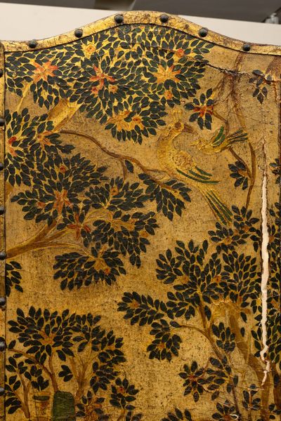 Paravento a quattro ante in legno rivestito in cuoio dipinto. XVIII-XIX secolo  - Asta Dimore italiane - Associazione Nazionale - Case d'Asta italiane