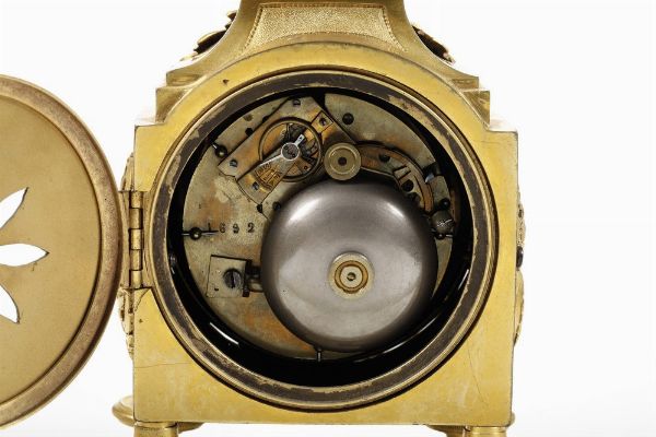 Orologio tipo maresciallo in bronzo dorato, firmata De Contrejean a Douay,  XIX secolo  - Asta Dimore italiane - Associazione Nazionale - Case d'Asta italiane